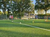 Voetvolleytoernooitje S.K.N.W.K. JO19-1 tijdens de training (10/26)